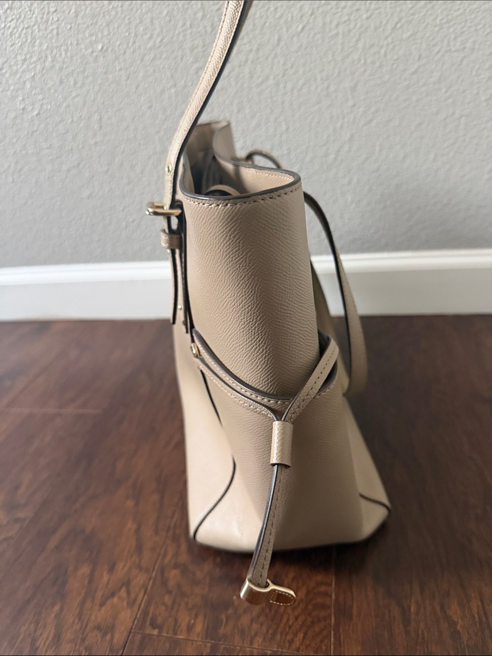 Michael Kors Beige Saffiano Leather Tote with Gold Accents - Picture 3 of 12